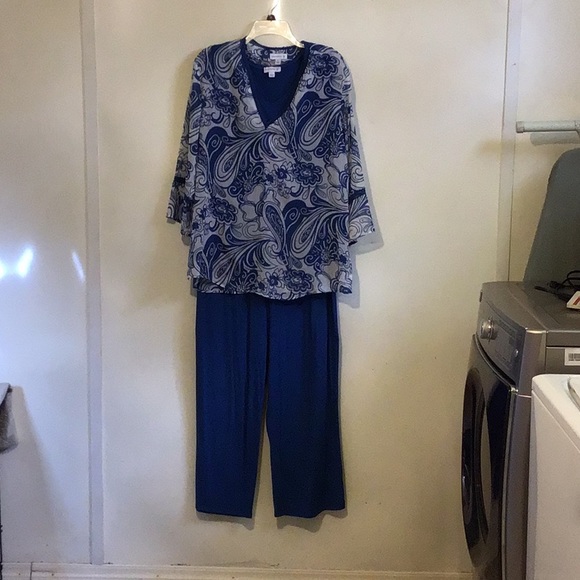Susan Graver Other - Susan Graver 3 piece outfit size large